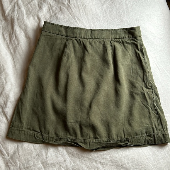 Banana Republic skirt (4) - Picture 4 of 7